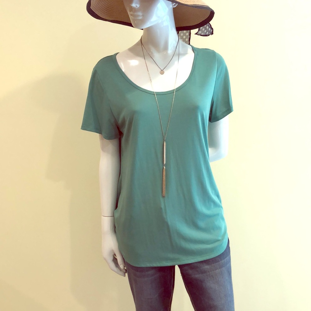 LuLaRoe Green Silky Classic T - L